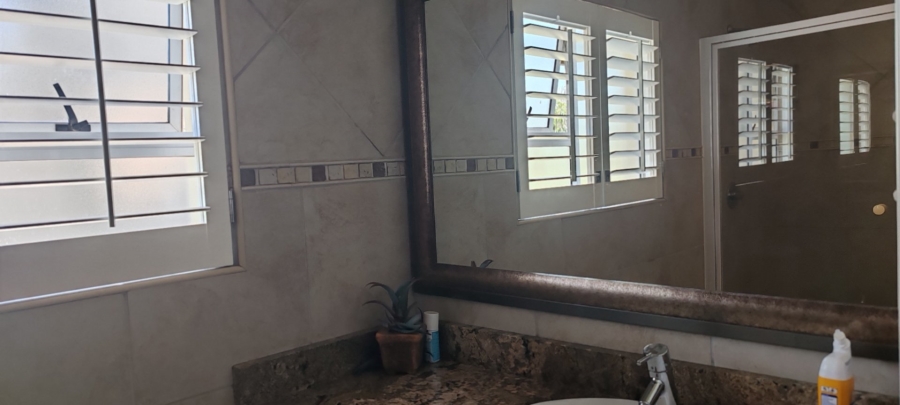 4 Bedroom Property for Sale in Caribbean Beach Club North West